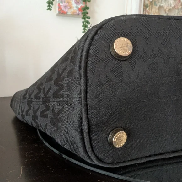 Michael Kors Black Tote Bag - Picture 8 of 14